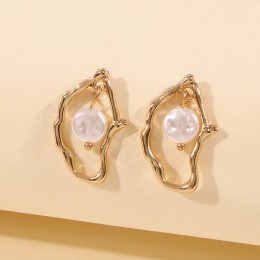 irregular pearl earrings