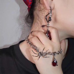 Red Crystal Stitching Metal Chain Spider Necklace (Earring)