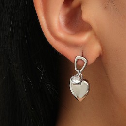 three-dimensional heart hoop earrings